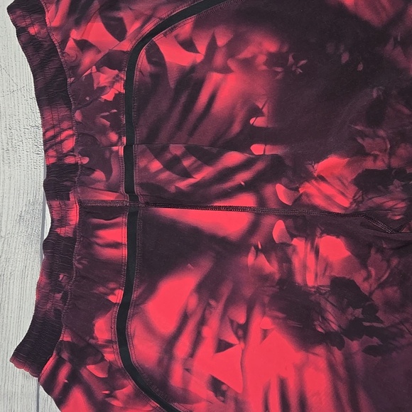 Lululemon Men's Pace Breaker Shorts Black/Pink Size XL - Picture 7 of 10